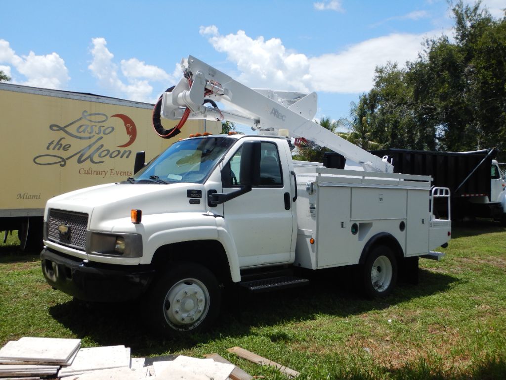 2004 Chevrolet C5500's photo