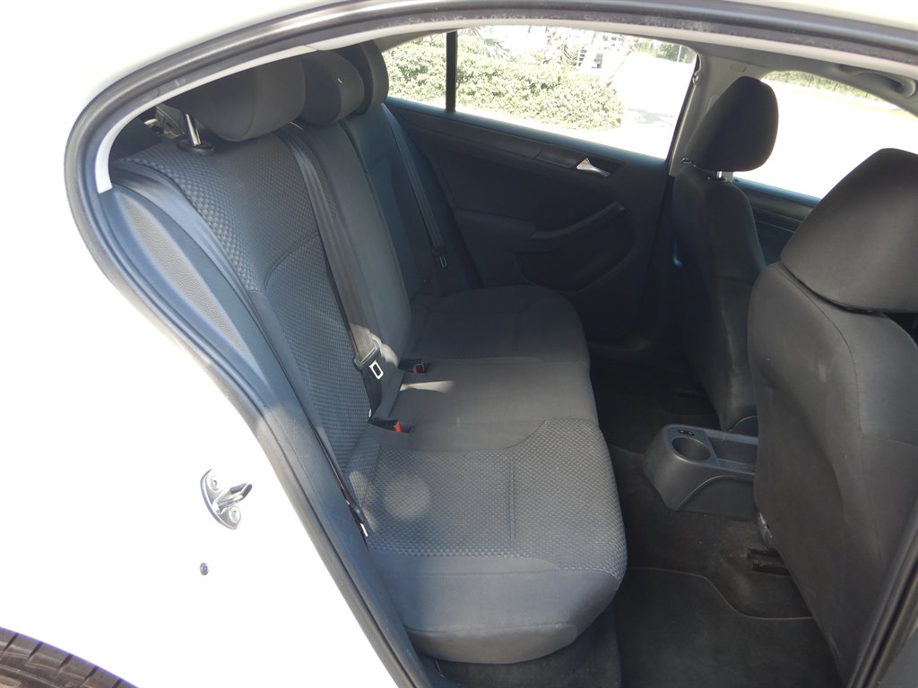 2012 Volkswagen Jetta S - Photo 23
