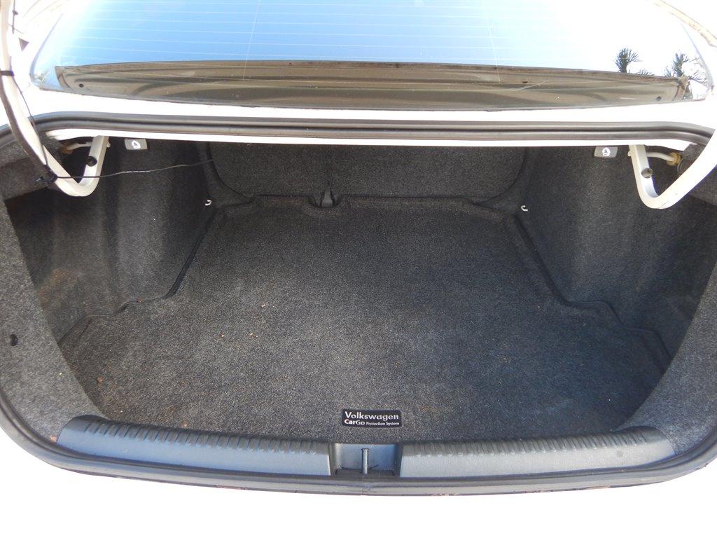 2012 Volkswagen Jetta S - Photo 40