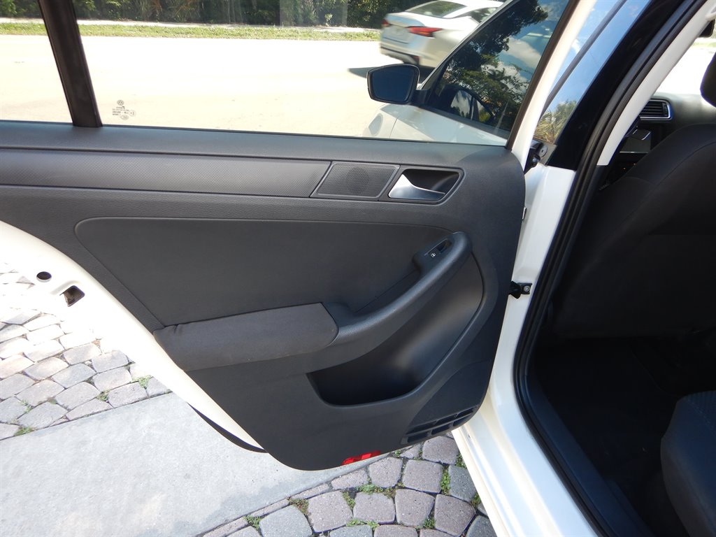 2012 Volkswagen Jetta S - Photo 22