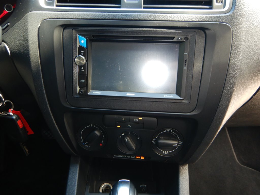 2012 Volkswagen Jetta S - Photo 29