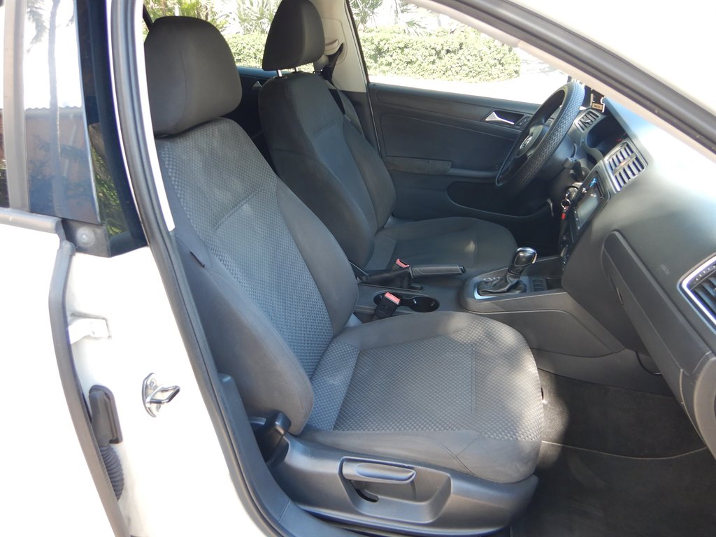 2012 Volkswagen Jetta S - Photo 26