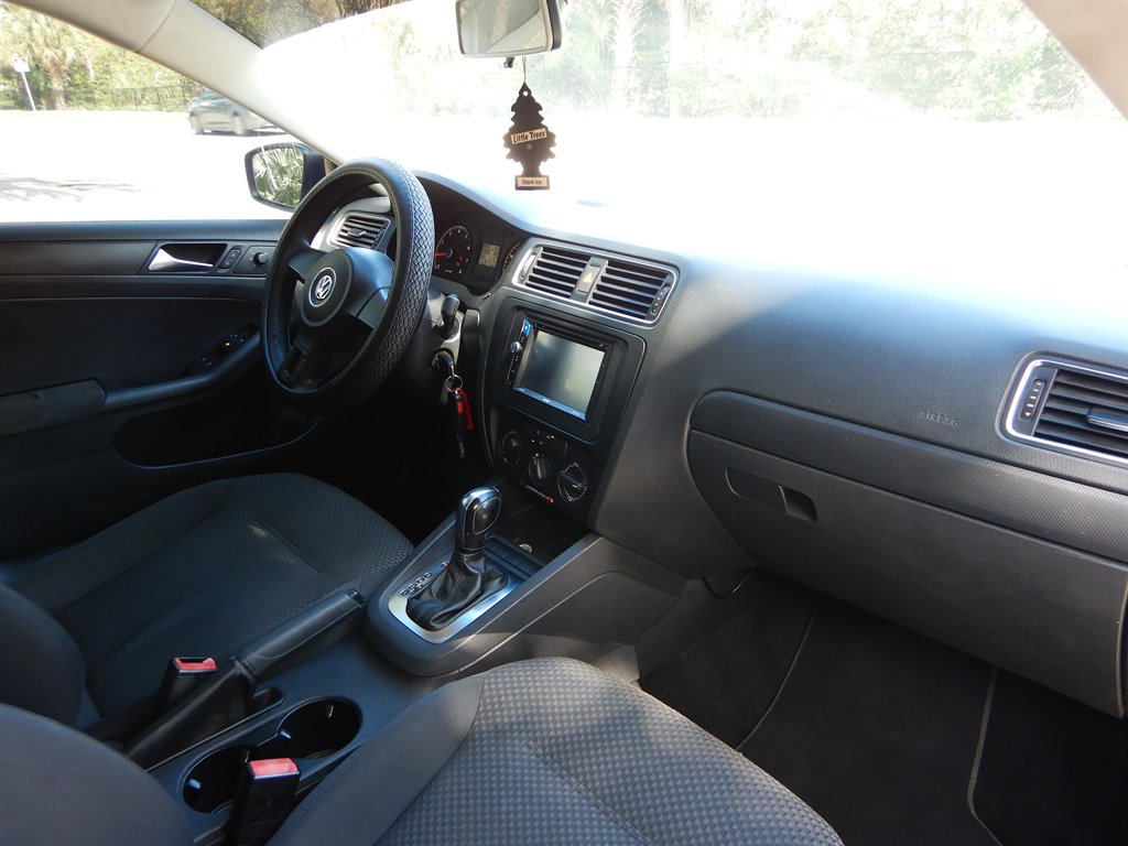 2012 Volkswagen Jetta S - Photo 28