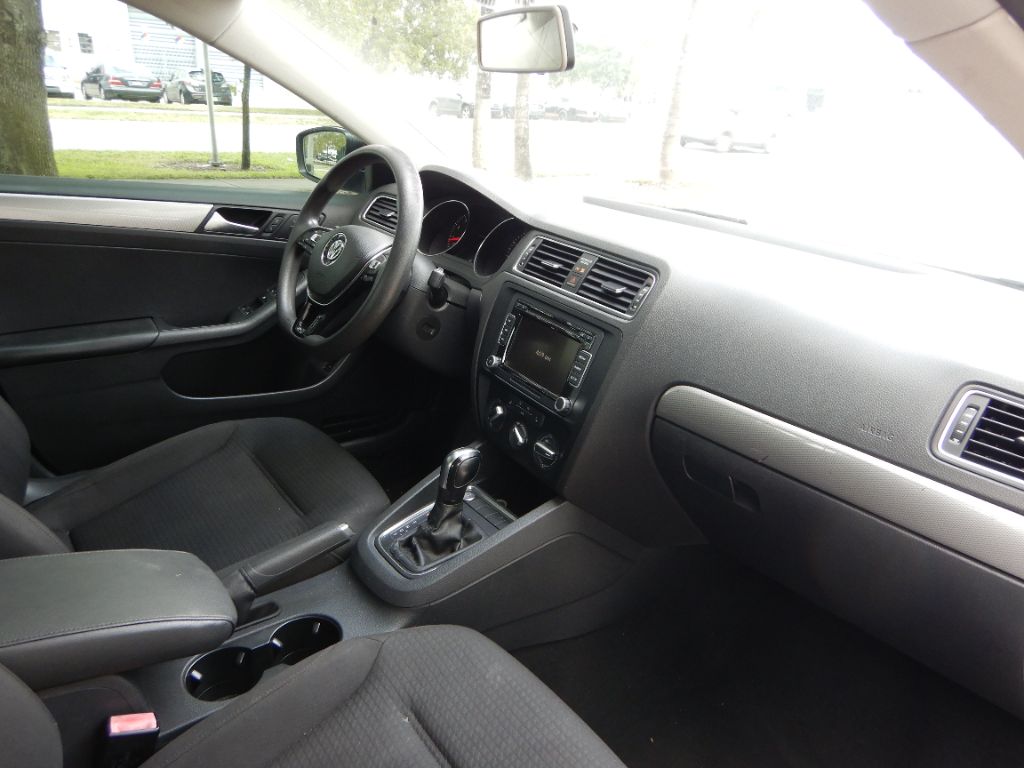 2015 Volkswagen Jetta SE - Photo 16