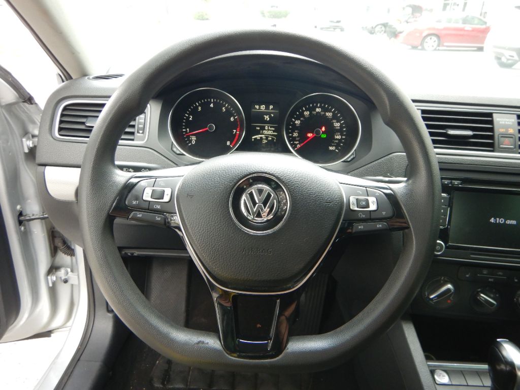 2015 Volkswagen Jetta SE - Photo 23