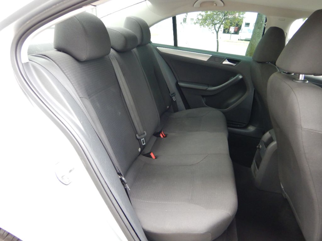 2015 Volkswagen Jetta SE - Photo 18