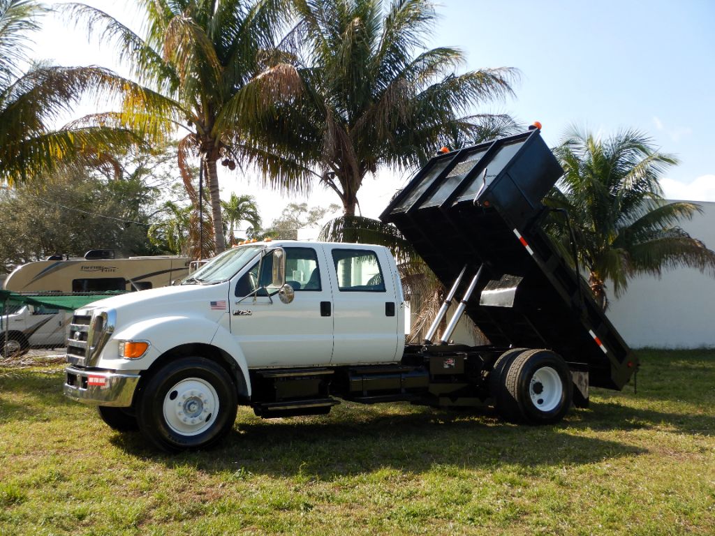 2006 Ford F-750's photo