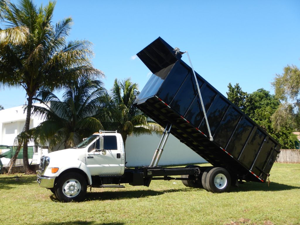 2007 Ford F-750's photo
